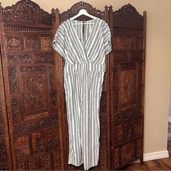 American Eagle blue/black Striped V-Neck Jumpsuit - Picture 1 of 14